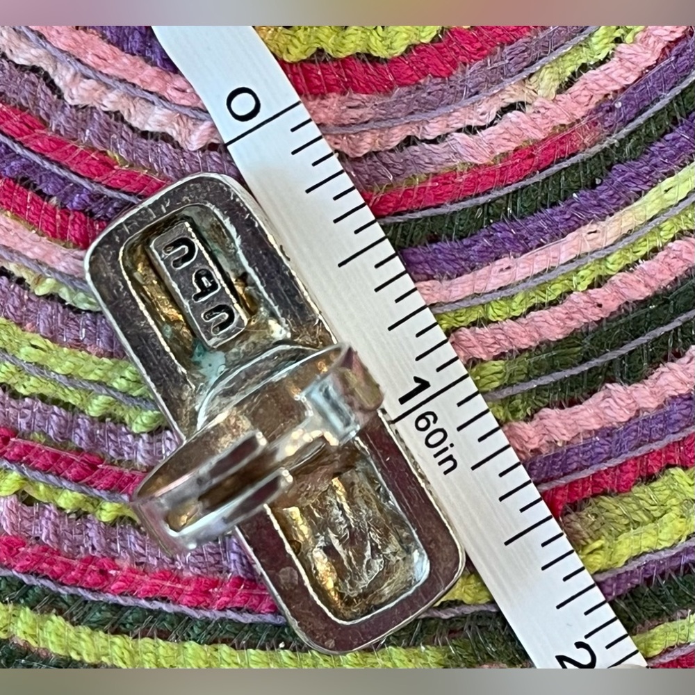 Vintage Ring Silver Metal Unique Ring EUC - Picture 5 of 5